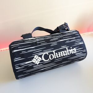 Columbia Blue & White Waterproof Outdoor Blanket 72"x72" Duffel Style – Like New